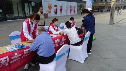 醫(yī)者初心 學(xué)史力行 泰山區(qū)人民醫(yī)院開展全民營養(yǎng)周義診，守護(hù)學(xué)生健康未來